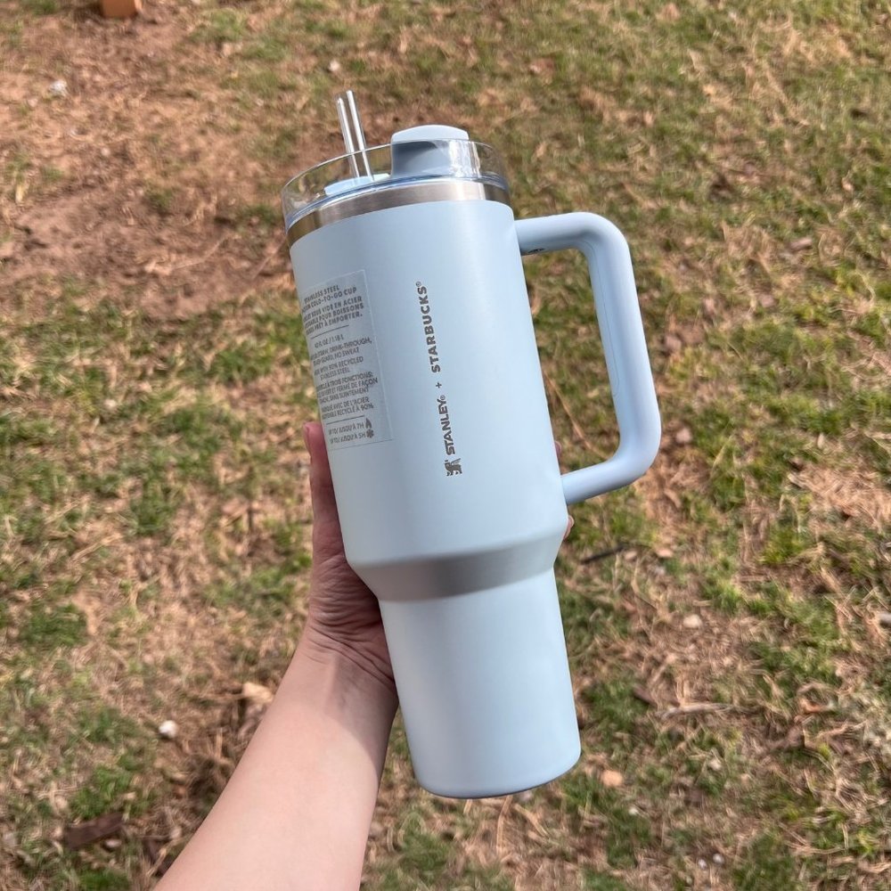 NWT Stanley Starbucks Collab Limited Edition Spring Blue Quencher 40oz Tumbler